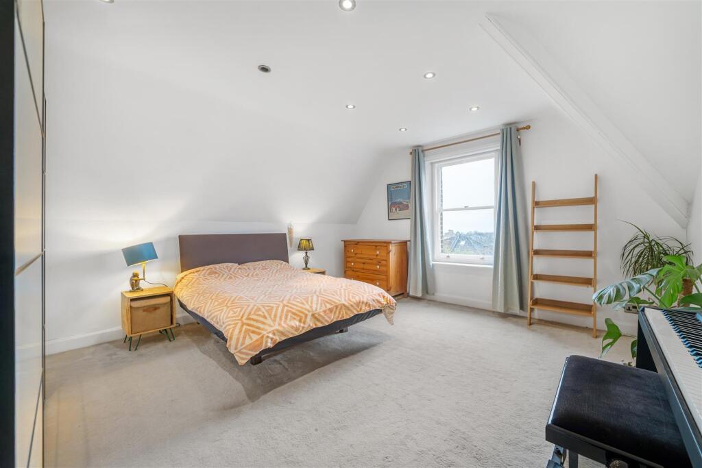 4, 8 Gatestone Road-5.jpg