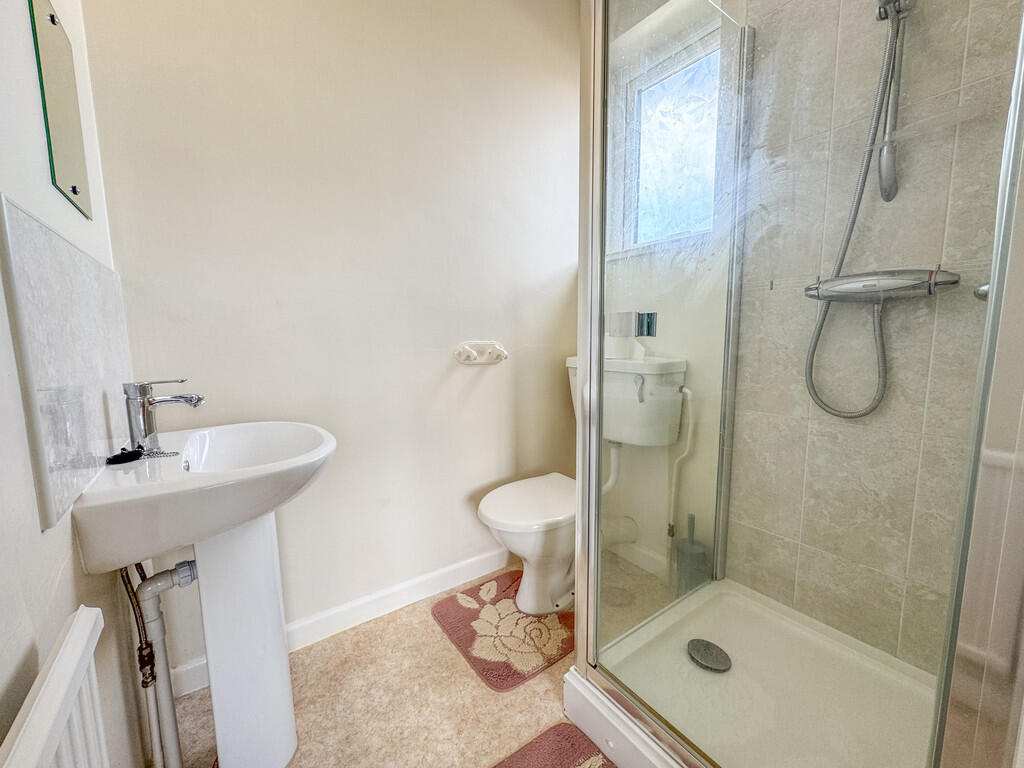 bed 1 ensuite