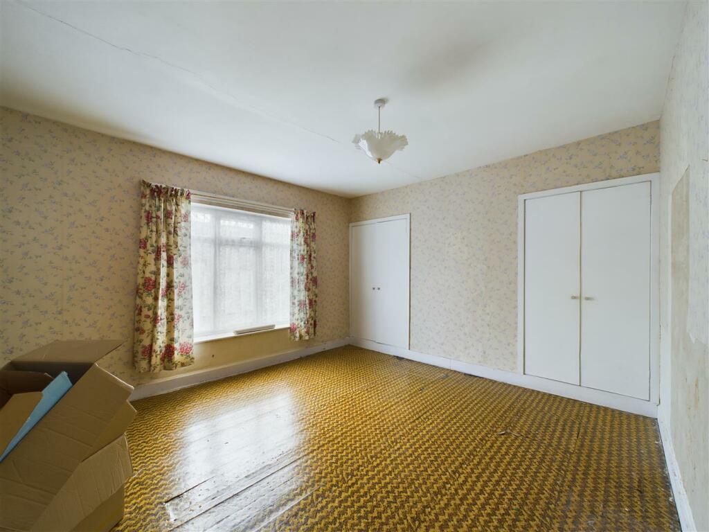 BEDROOM 1