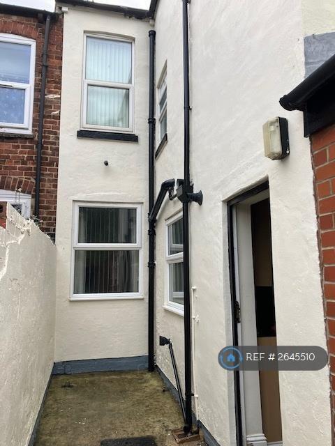 Rear Kitchen Access / Secure Bicycle Storage