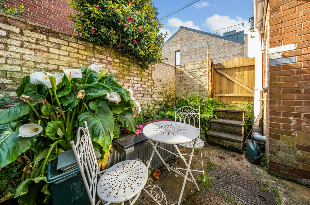 Courtyard Garden