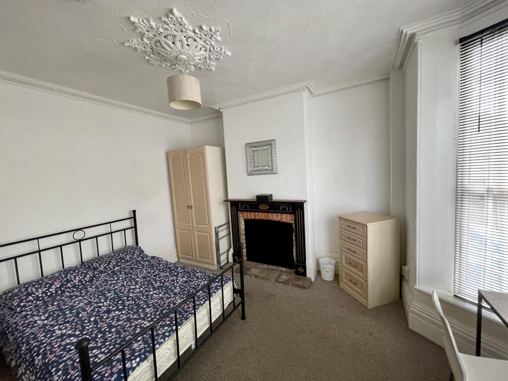 4  Medium  T202507031522.jpeg