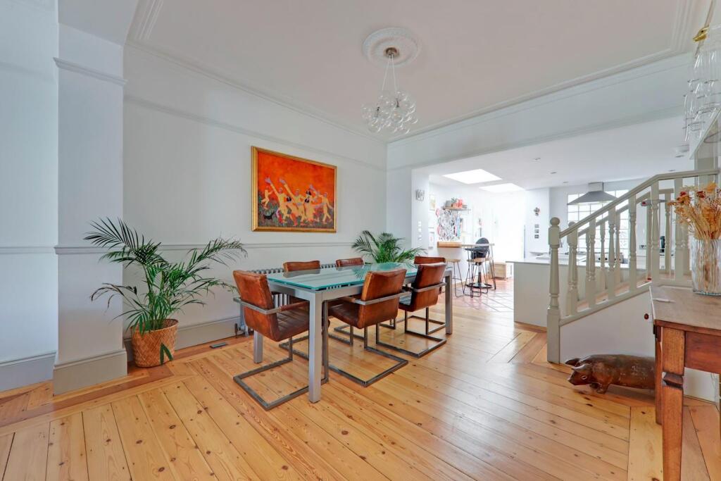 03-aa0fJHPropWorld - 14 Elvino Road - 7-medium.jpg