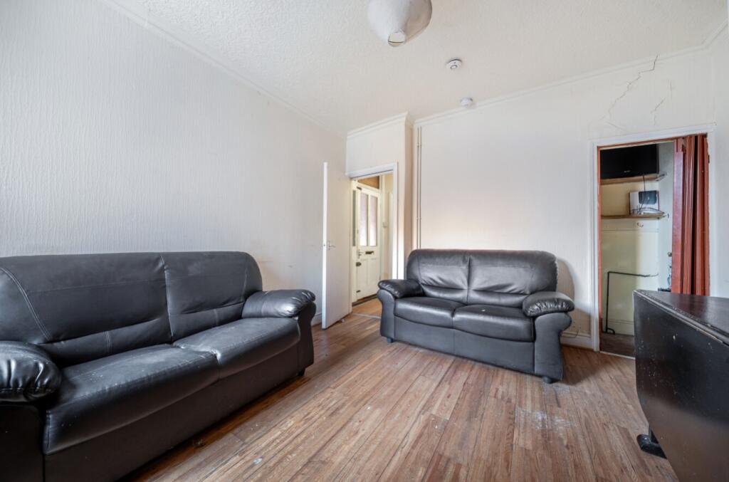 1386709-10-693030d0a1c35