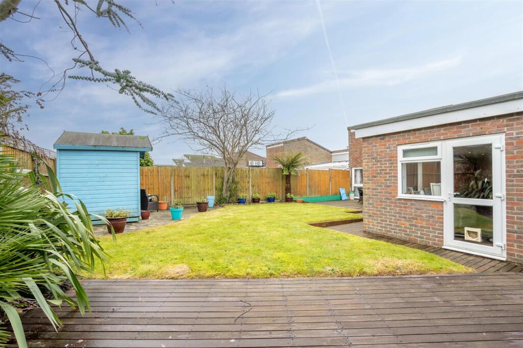 Rear Garden (4).jpg
