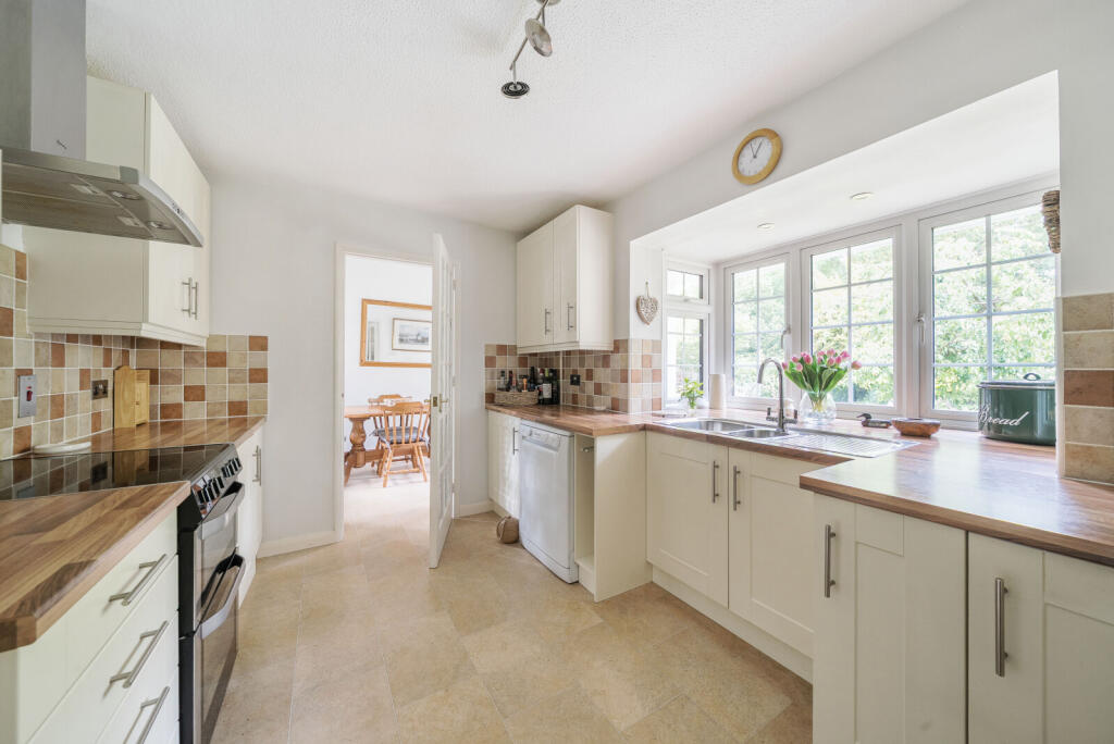 1304901-19-6846f9...