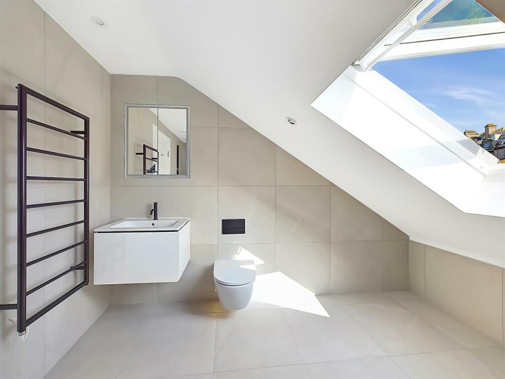 Master En-Suite