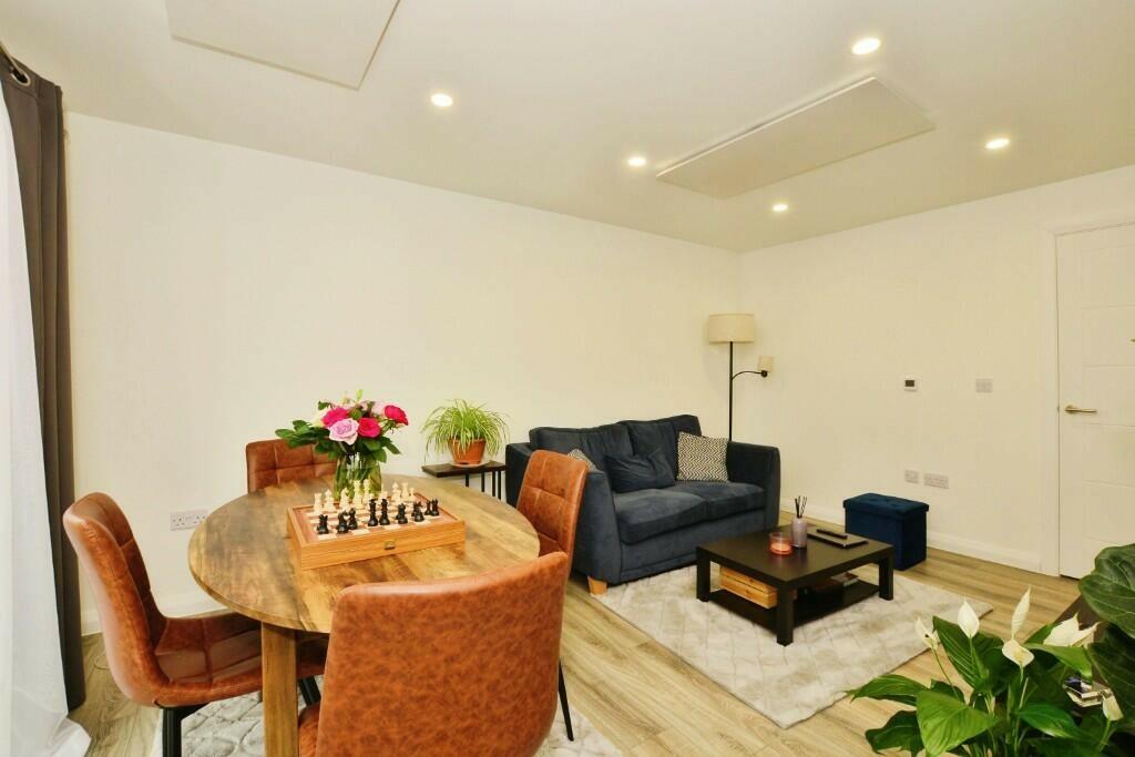 122413_Flat-7-New...