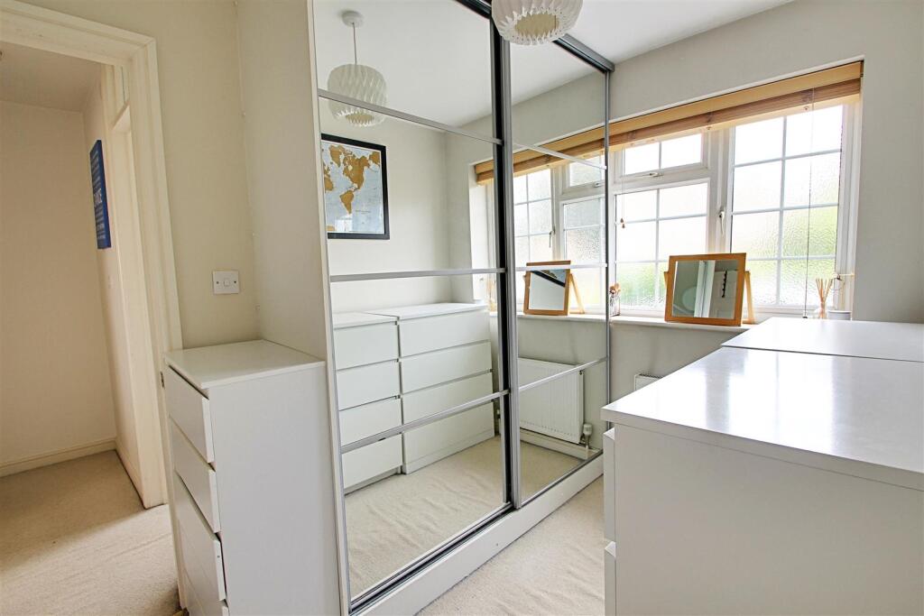 Dressing Room Bedroom 3.jpg