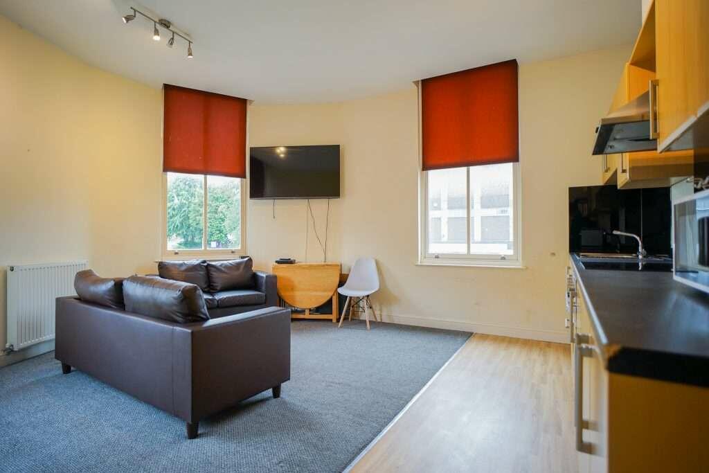 Flat_1_498_Glossop_Road