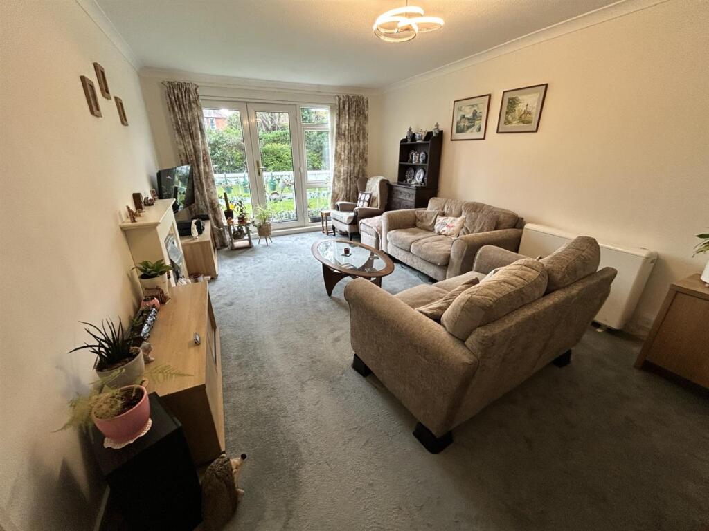 01323 438506