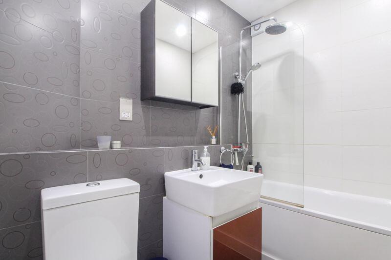 Bedroom One En-Suite