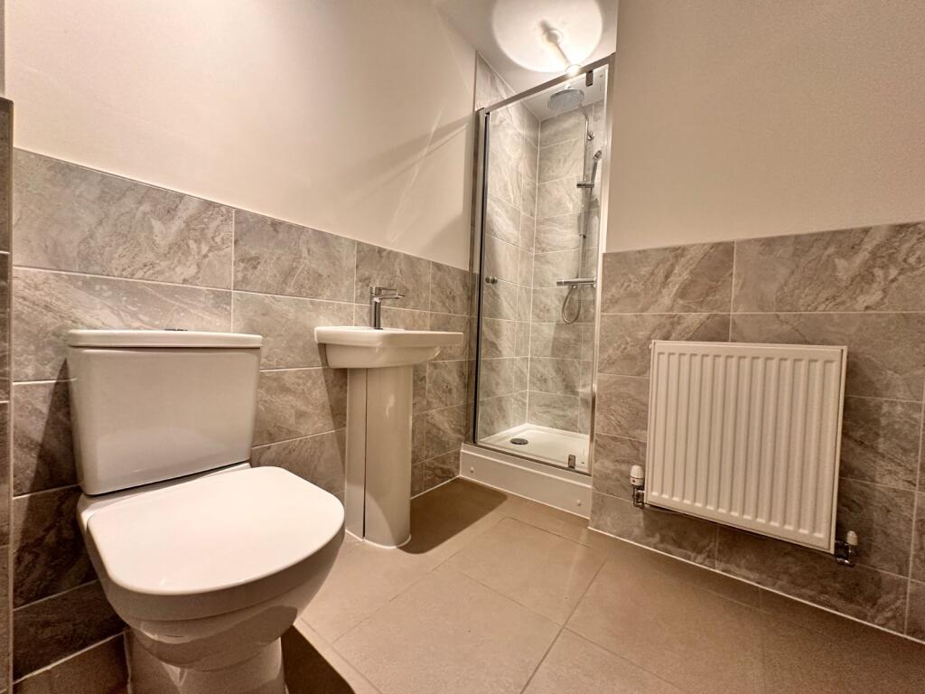 1st Floor Bathroom