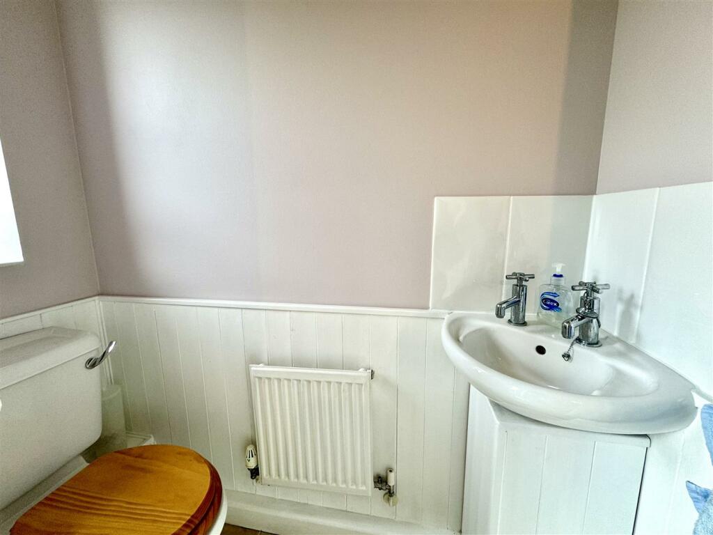 GROUND FLOOR WC