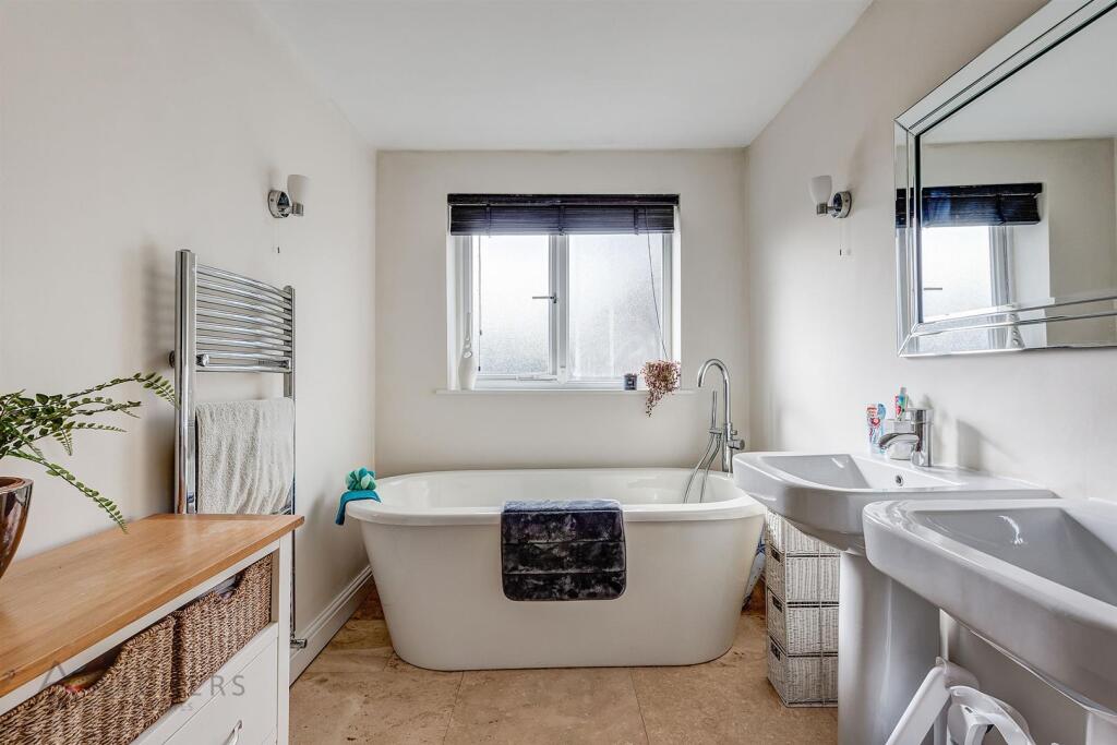 30HollinsLane(Interior)(22of26).jpg