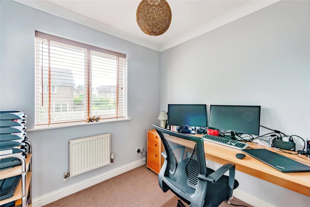Bedroom 5/Office