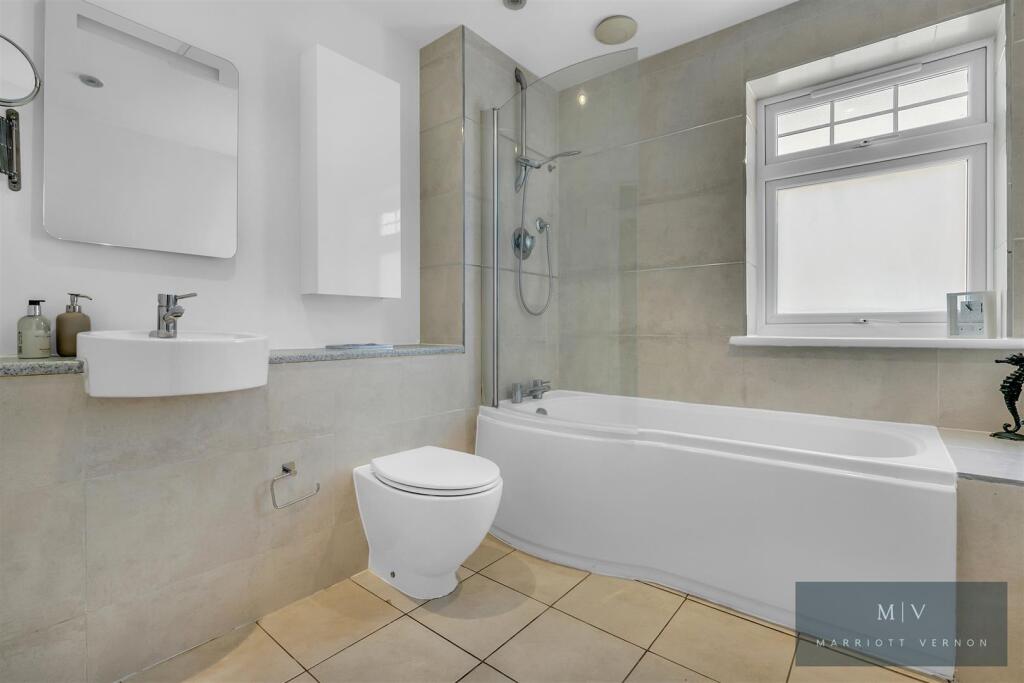 Eva Court 8 MV-3.jpg