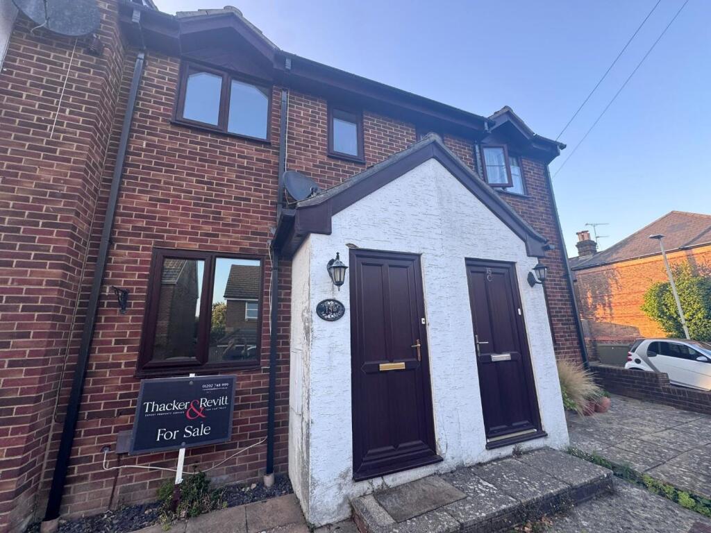 15b Lodge Cl front.jpg