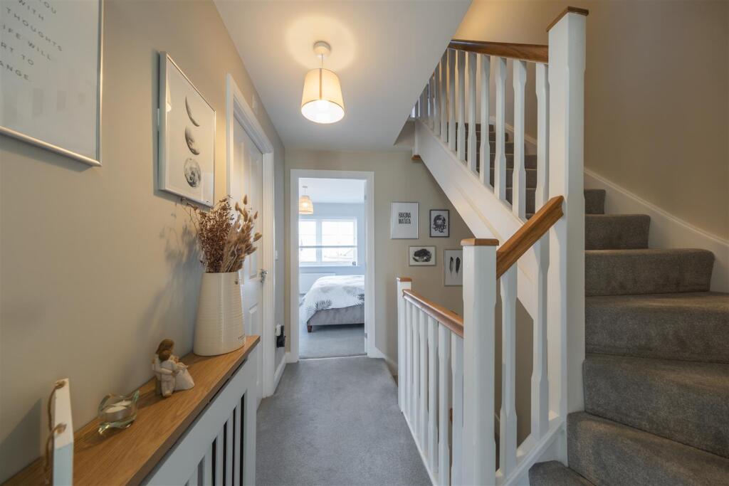 17 Dahlia Crescent-021.jpg