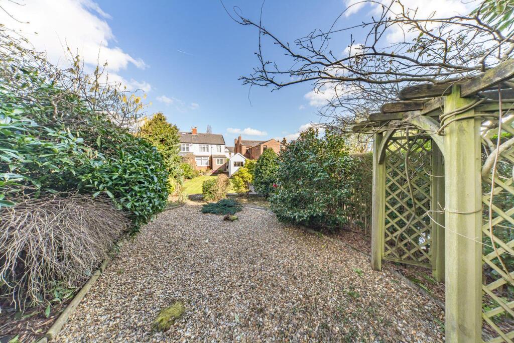 16 Old Lane garden 4.jpg