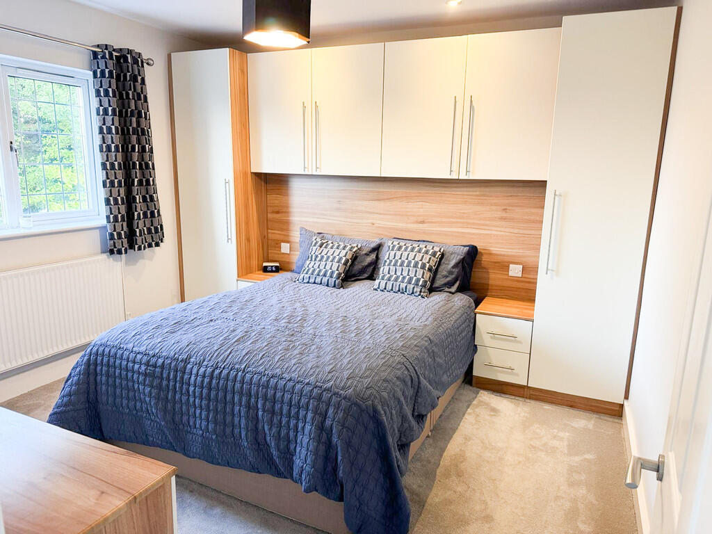 fff447dd-67b9-472...