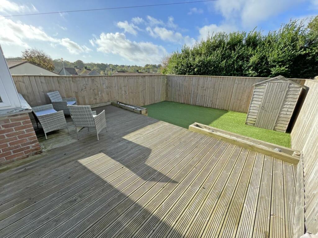 Ipswitch Close 11 Garden.jpg