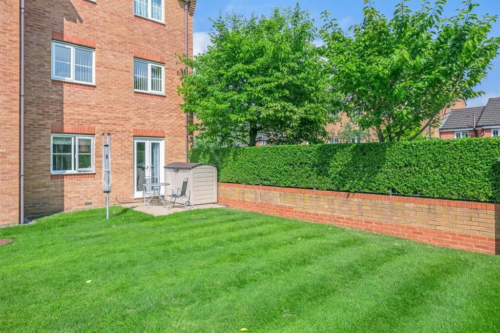 Commuanl Gardens 2.jpg