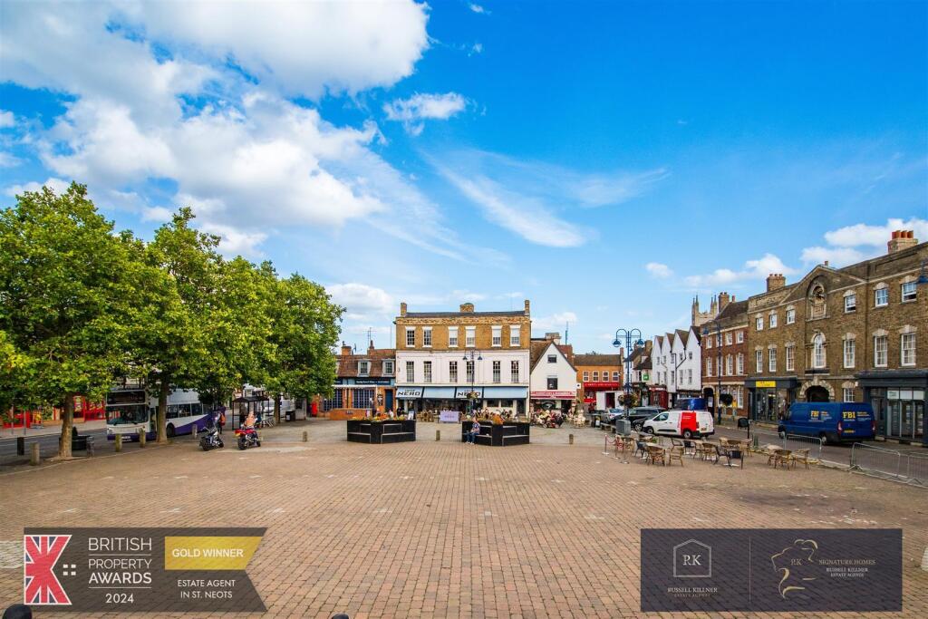 Town Square Location.