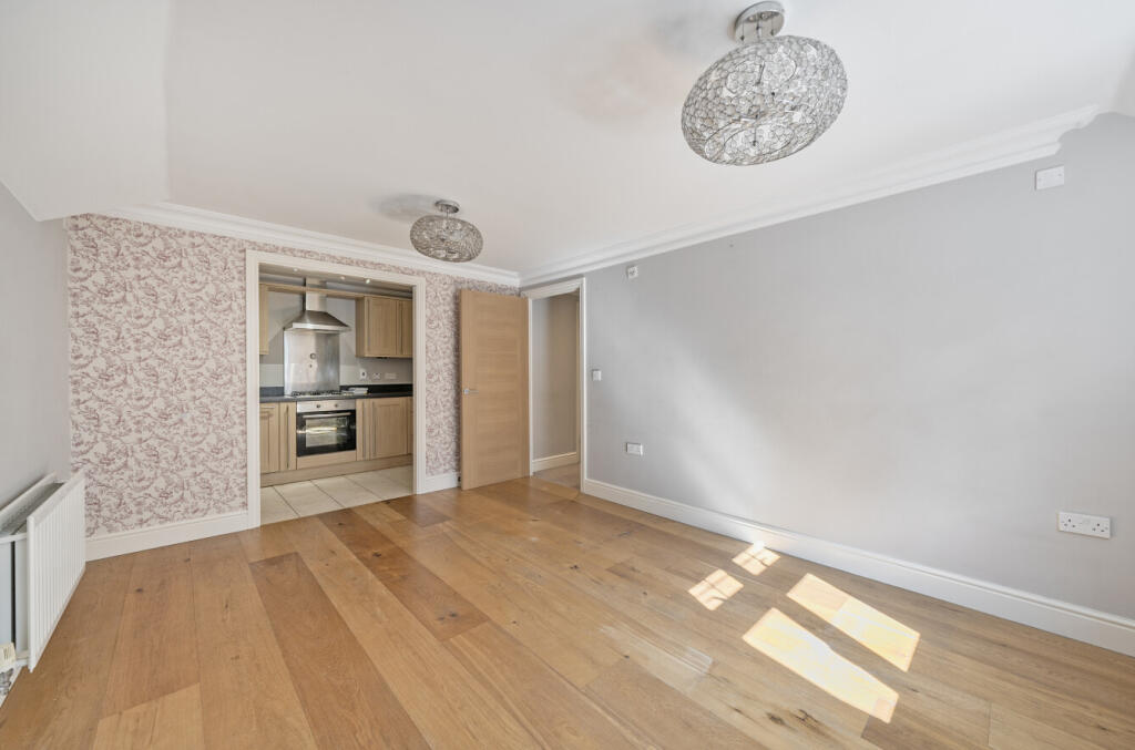 1330835-6-688345c...