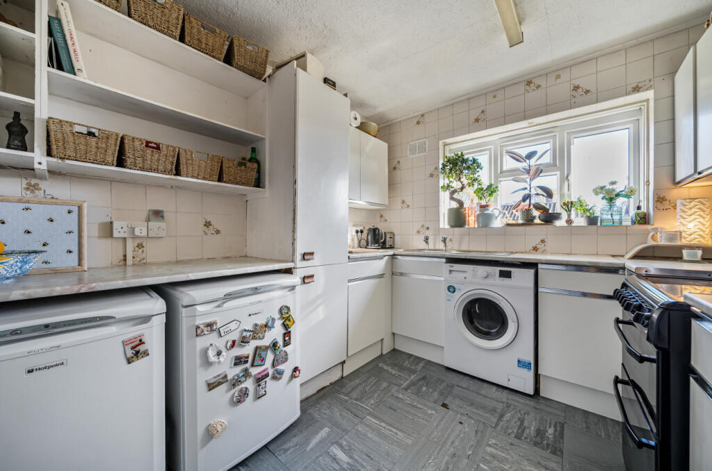 1371445-17-68fb5f...