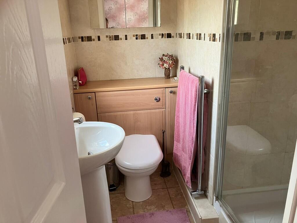 Ensuite Shower Ro...