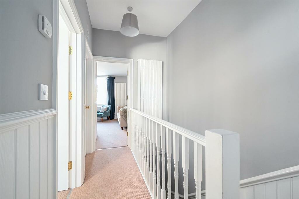 F2 21A Victoria terrace bn3 (10).jpg