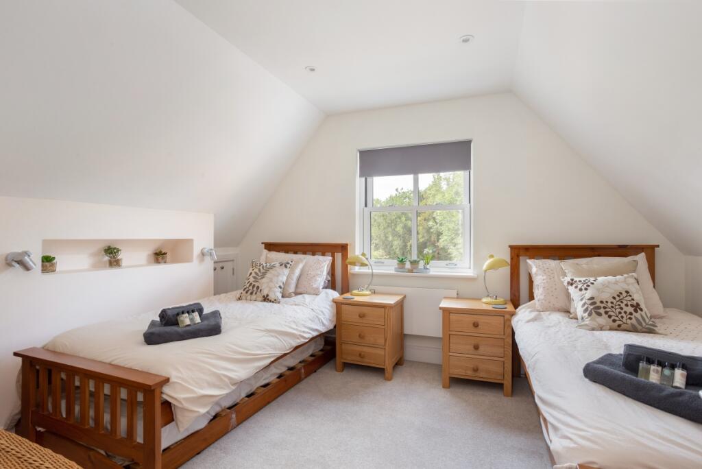 4 Cromwell Garden...