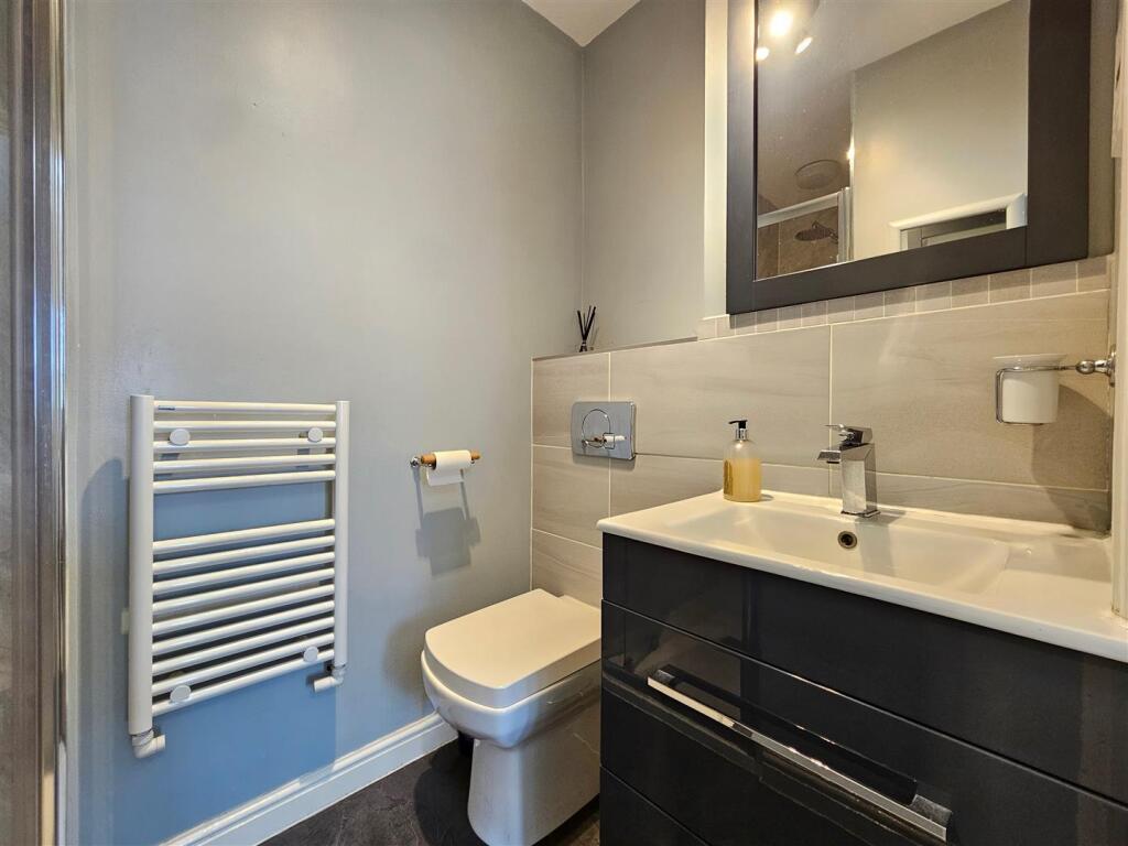 Bedroom 1 En-Suite