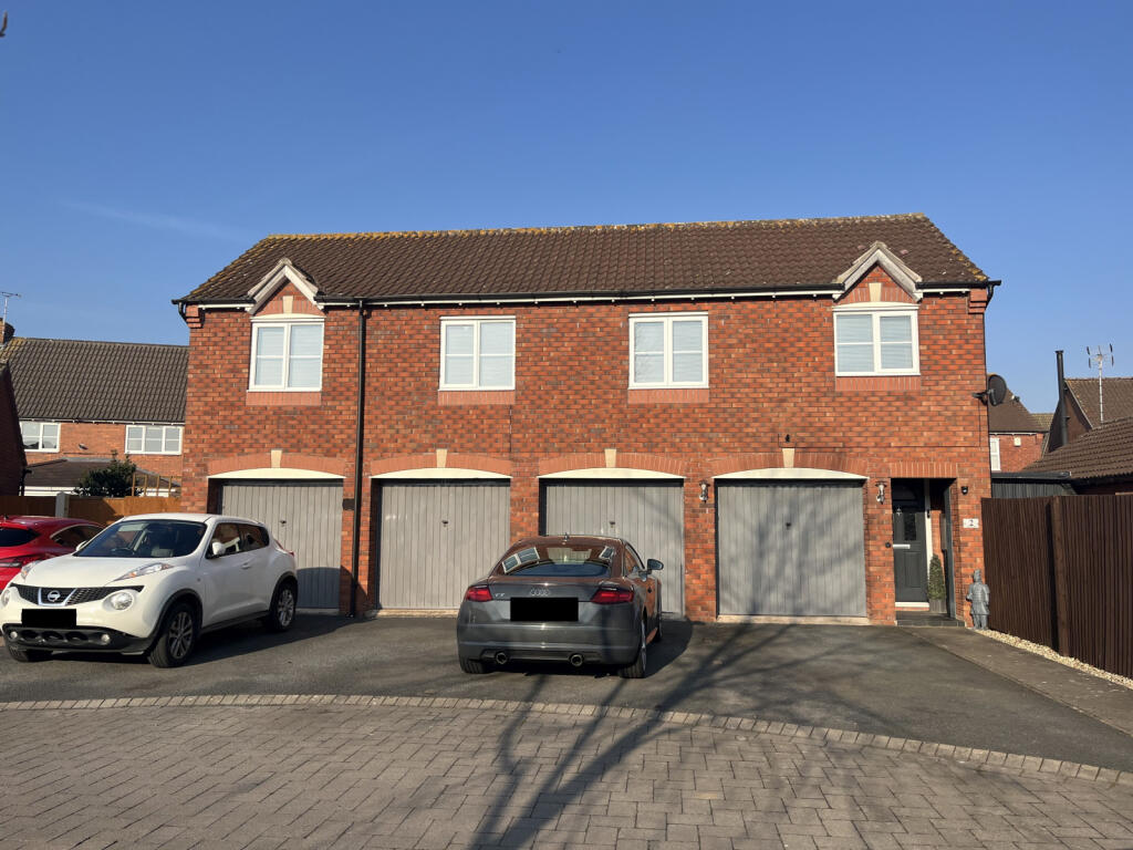 2 Bedroom Detached for Sale