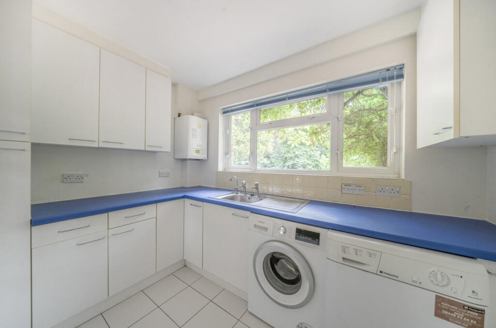 1347782-13-68b717...