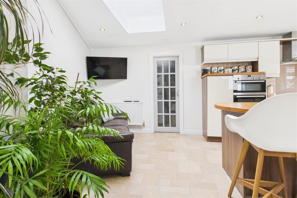 Kitchen Seating.