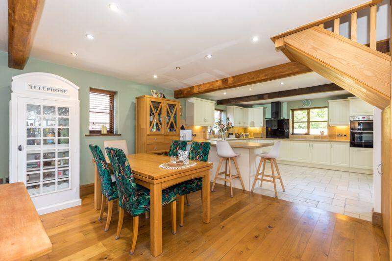 Kitchen diner
