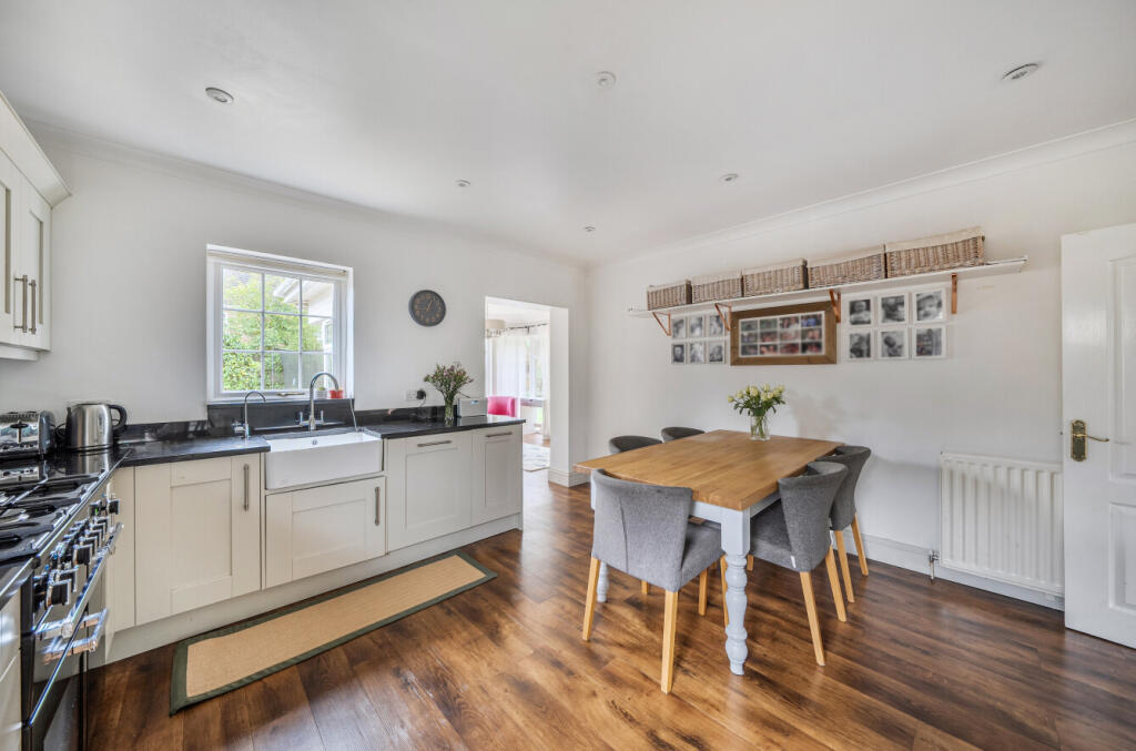 1383690-19-692869...