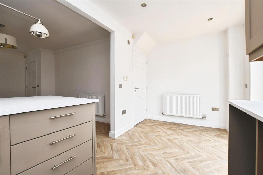 Fitted Dining Kitchen