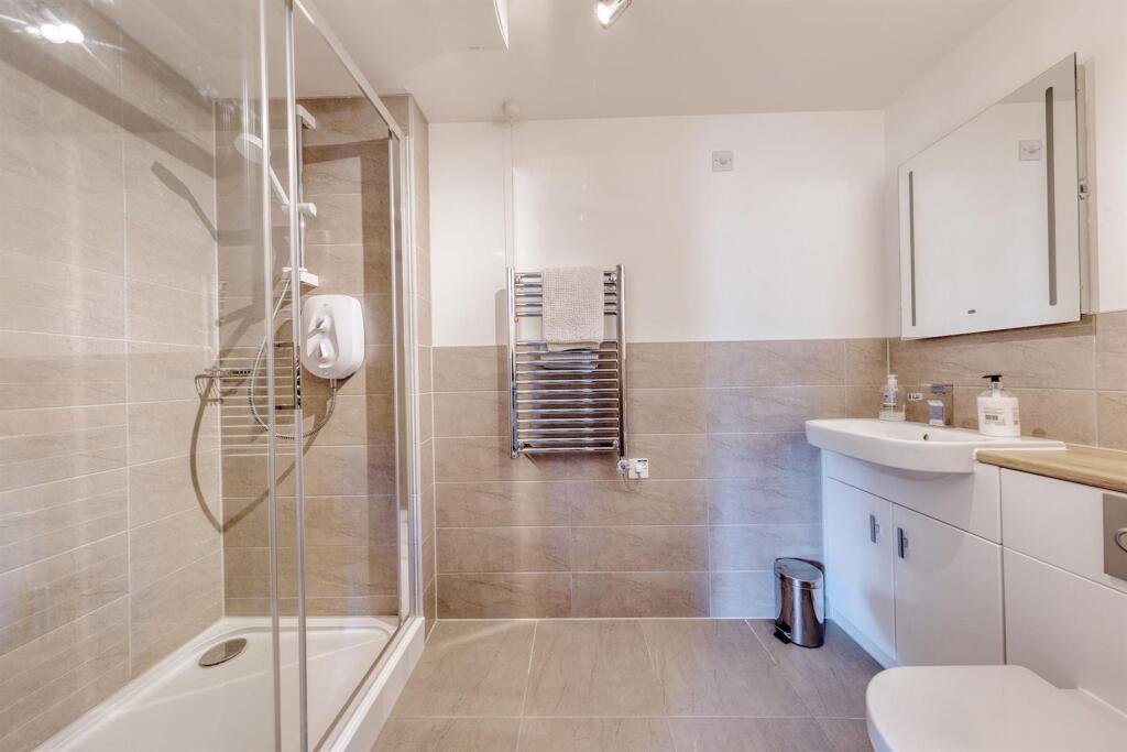 01-17c402-3afbPFMCS - 4 Holly Place Extras-4_PFMCS