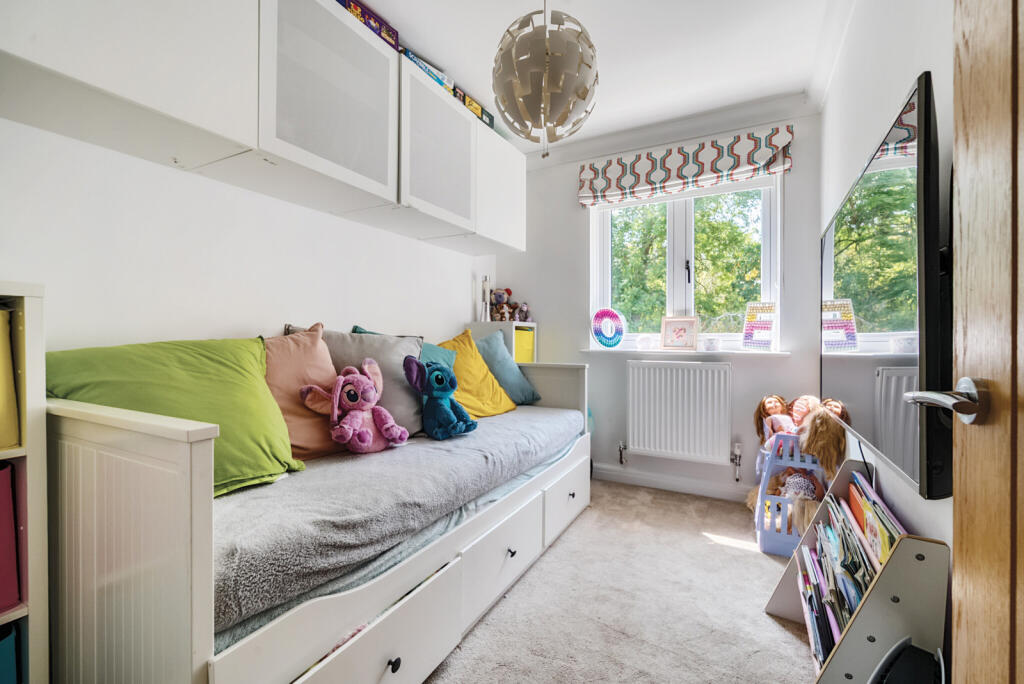 1336098-3-689b42b...