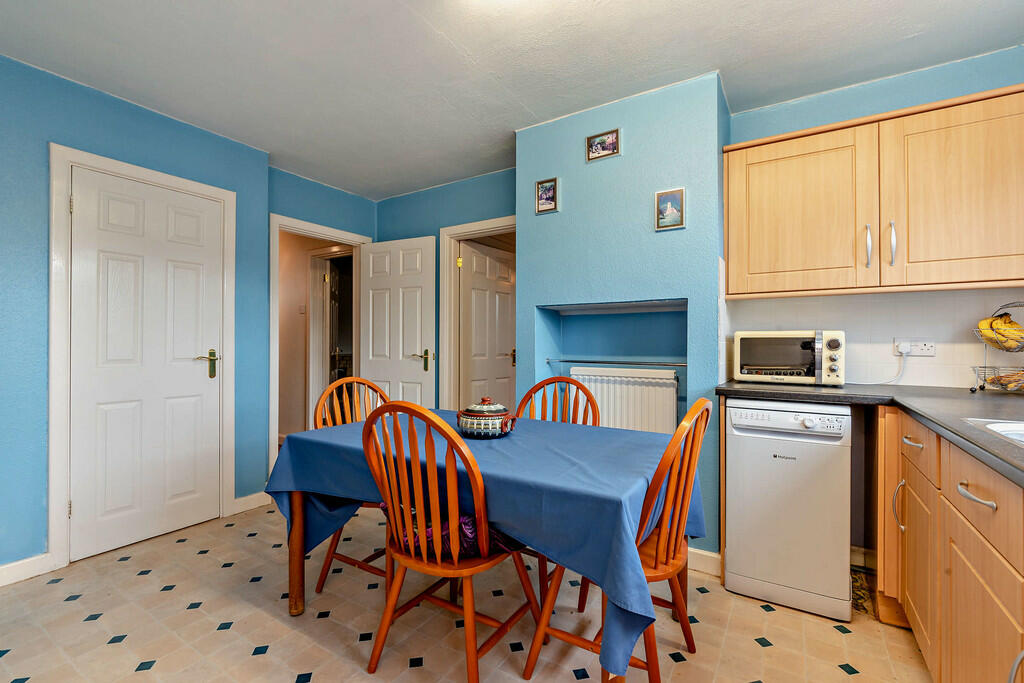 8623199-interior1...