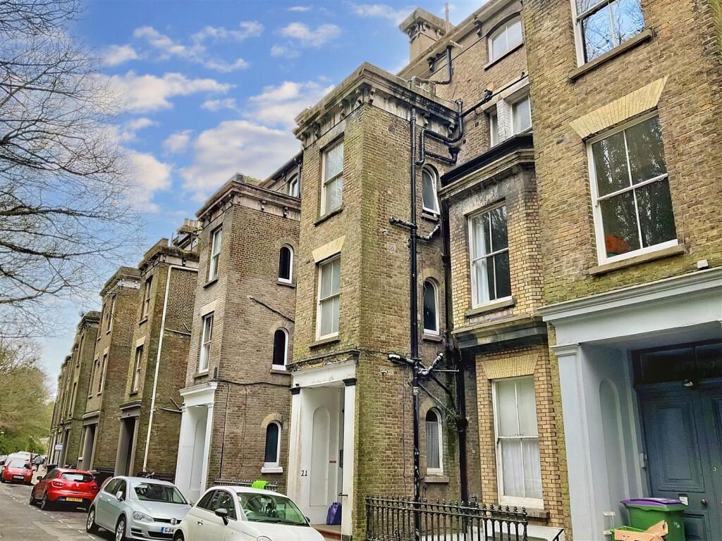 21VP sunny front.jpg