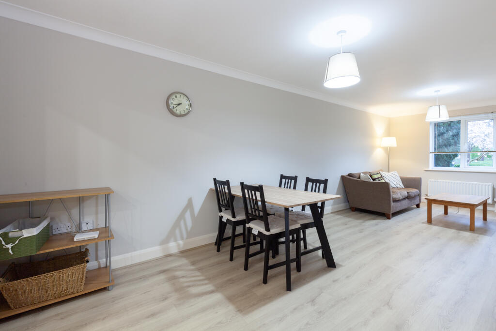 Living room/diner