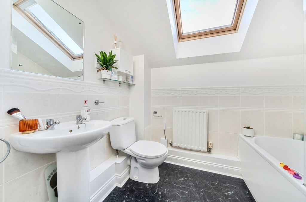 1384669-10-693d61...