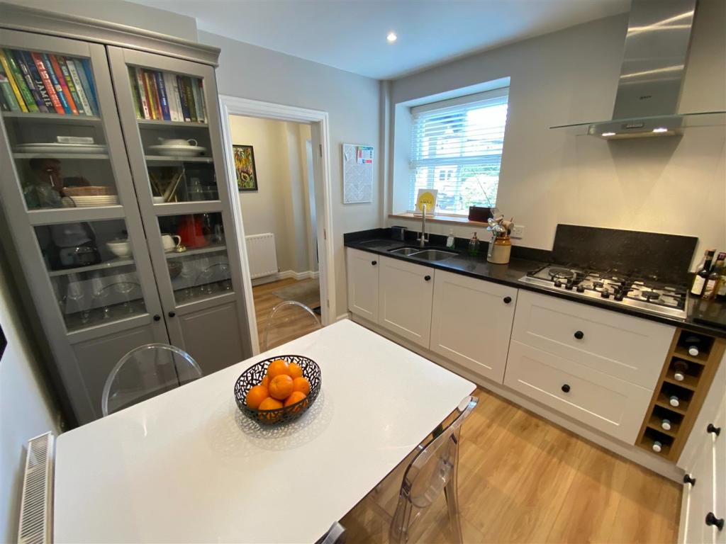 Kitchen Aspect 2.jpg