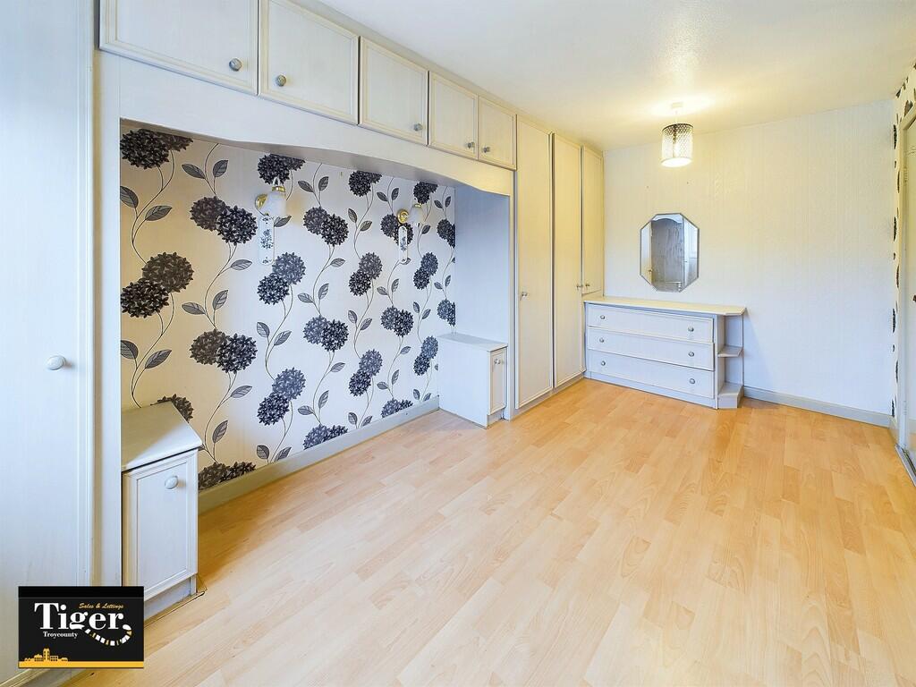 CAM02176G0-PR0392...