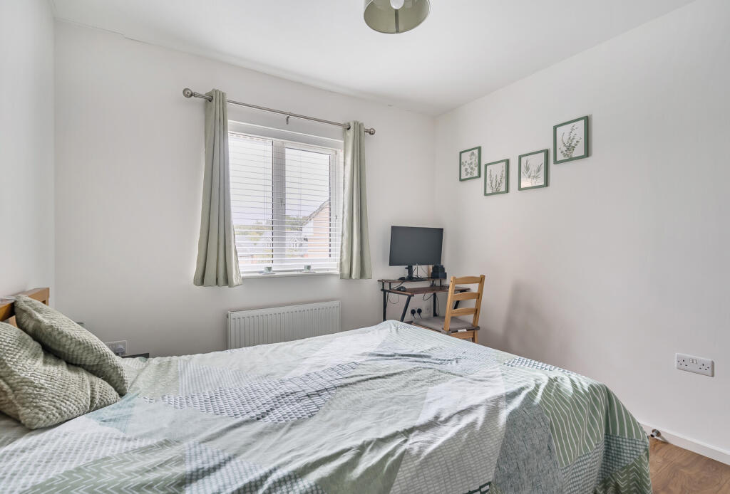 1372083-6-68fa506...