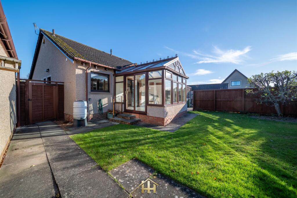 2 BONIFACE GARDEN DD25RS 141125 EDIT (32 of 40).jp